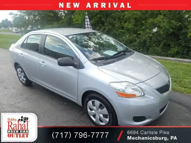 2010 Toyota Yaris Sedan's photo