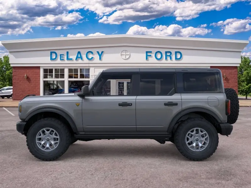 2025 Ford Bronco Badlands 4WD photo 3