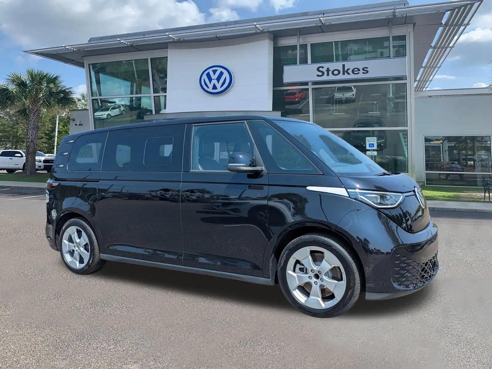 2025 Volkswagen ID. Buzz Pro S's photo