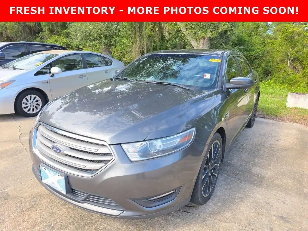 2019 Ford Taurus SEL FWD's photo