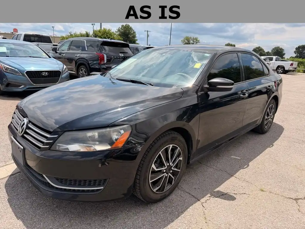 2015 Volkswagen Passat 1.8T S DSG PZEV's photo