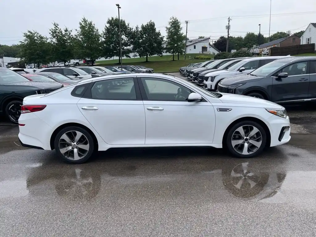 2019 Kia Optima S AT's photo