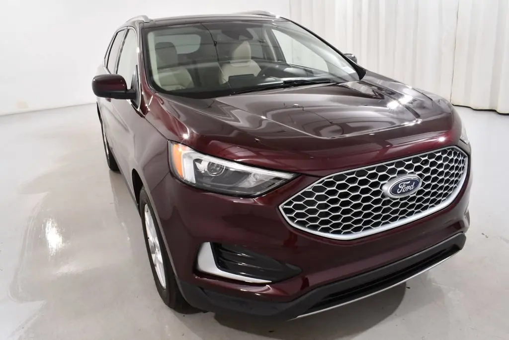 2023 Ford Edge SEL AWD photo 4