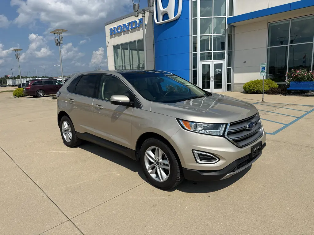 2017 Ford Edge SEL AWD photo 3