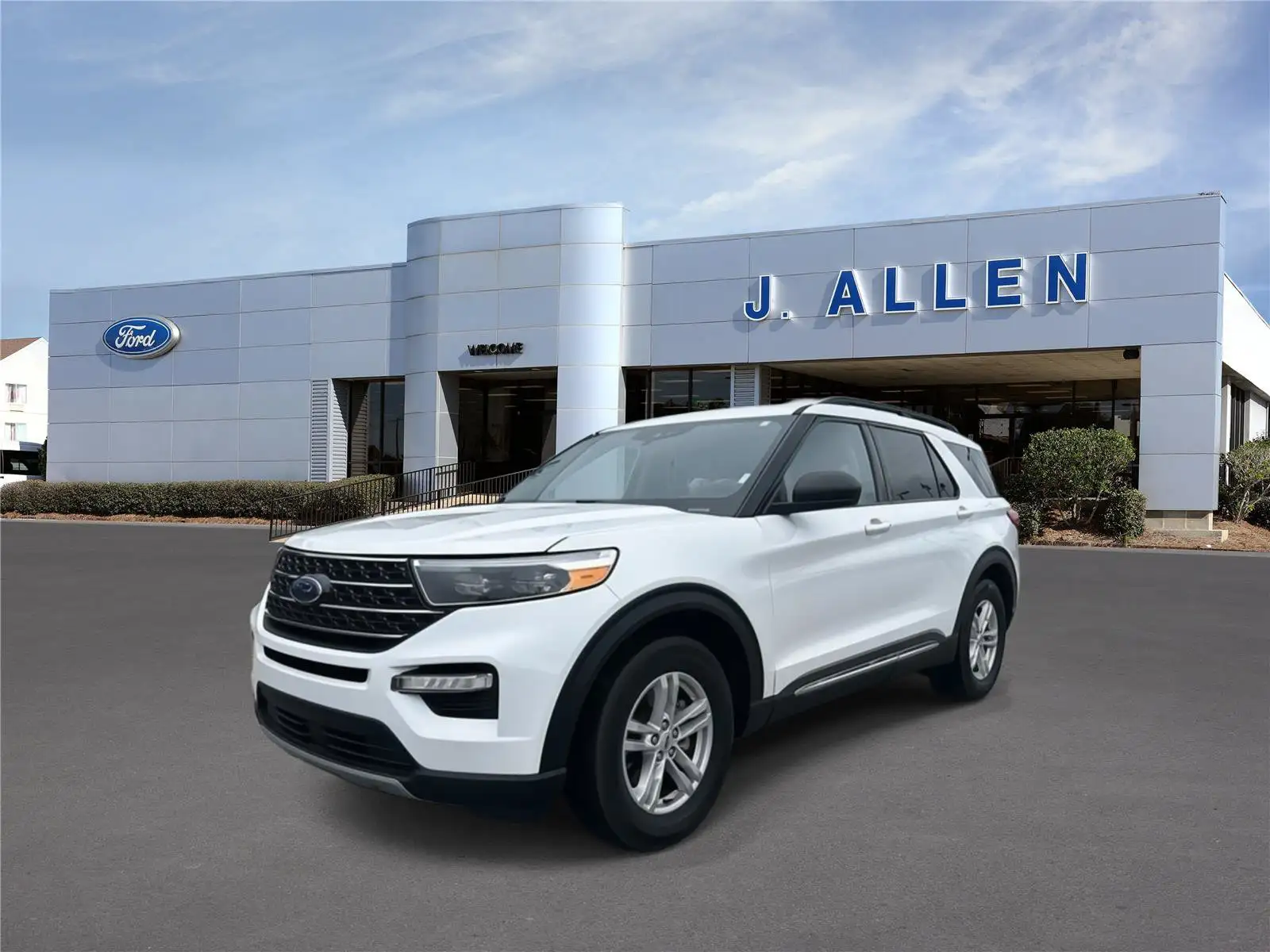 2021 Ford Explorer XLT RWD's photo