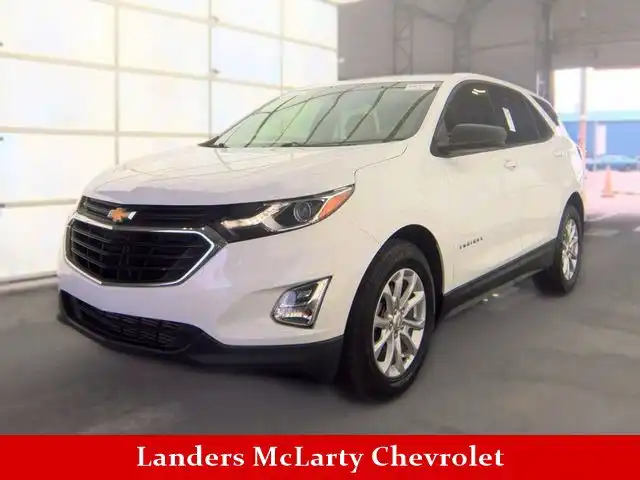 2019 Chevrolet Equinox LS's photo