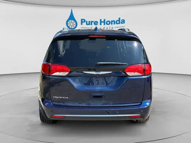 2018 Chrysler Pacifica Touring L Plus photo 4