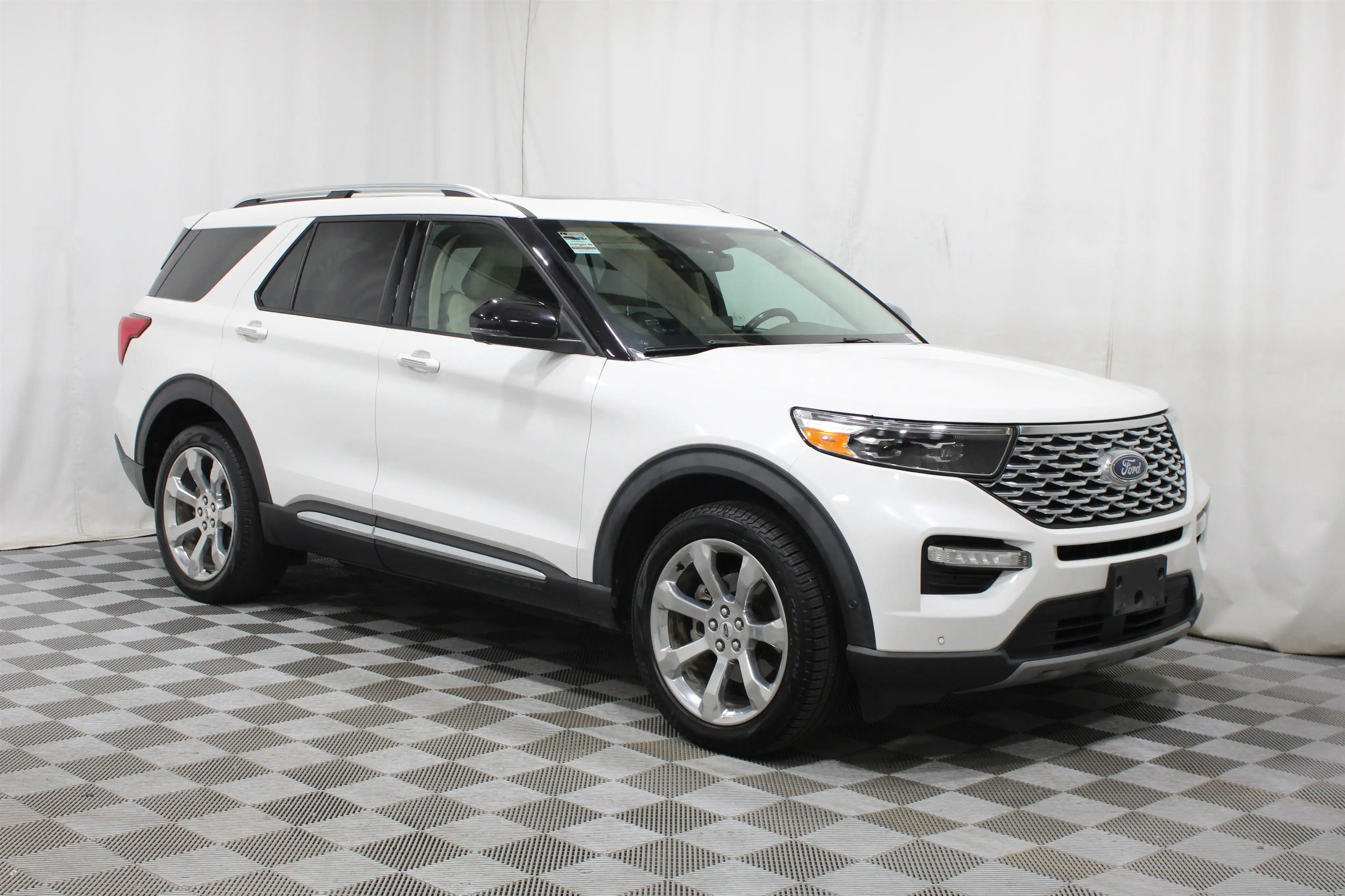 2020 Ford Explorer Platinum 4WD's photo