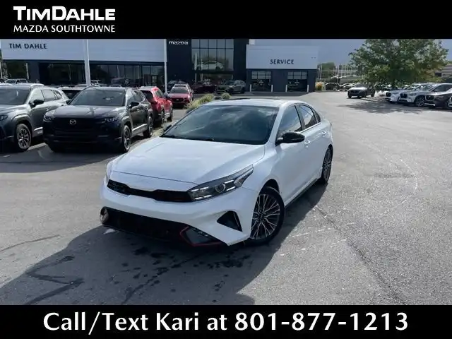 2023 Kia Forte GT-Line Auto's photo