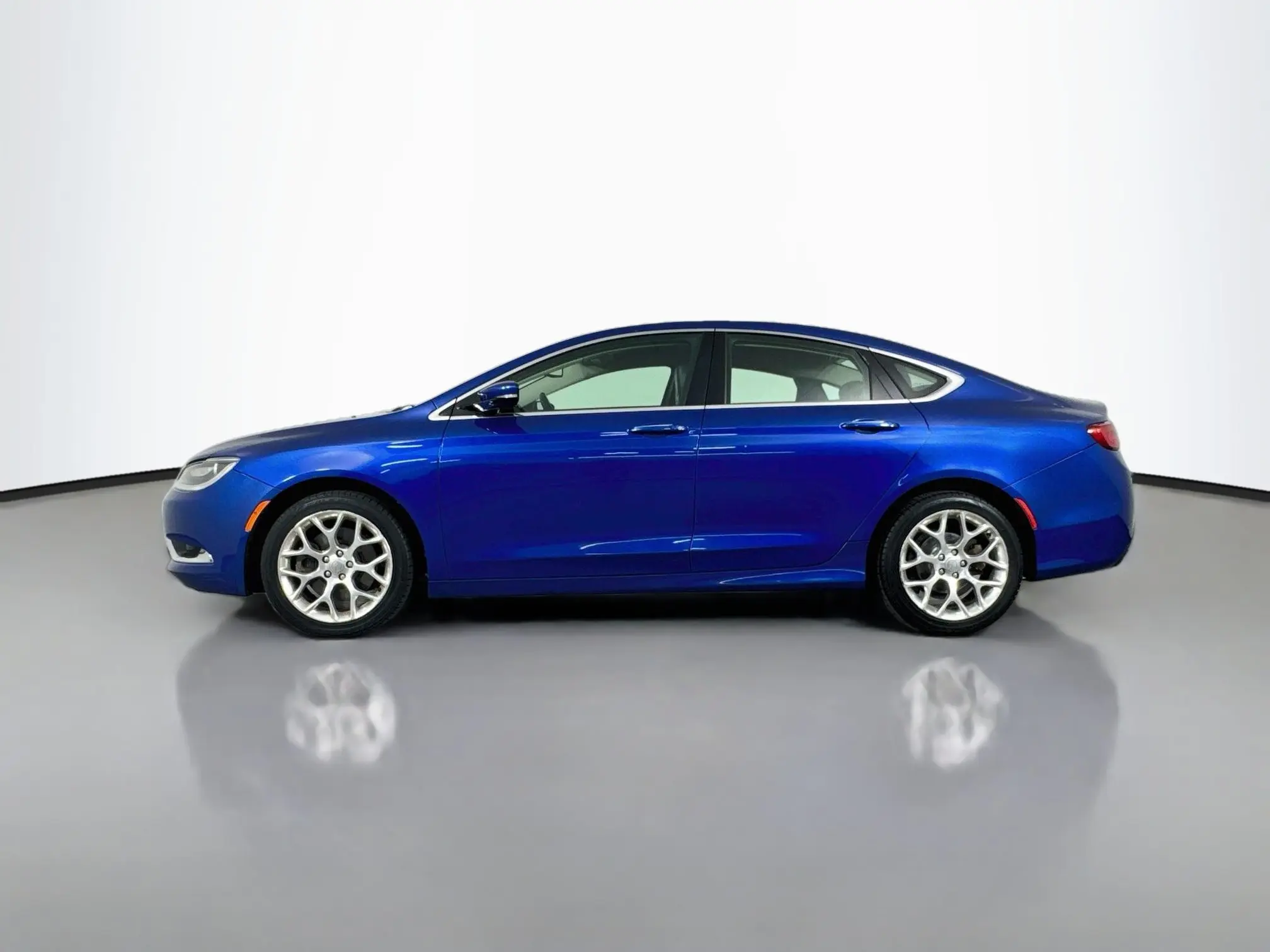 2015 Chrysler 200 C AWD photo 4
