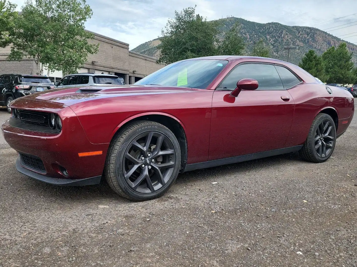 2020 Dodge Challenger SXT Auto's photo