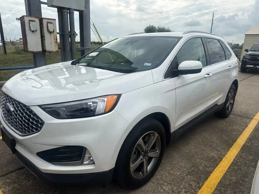 2024 Ford Edge SEL AWD's photo