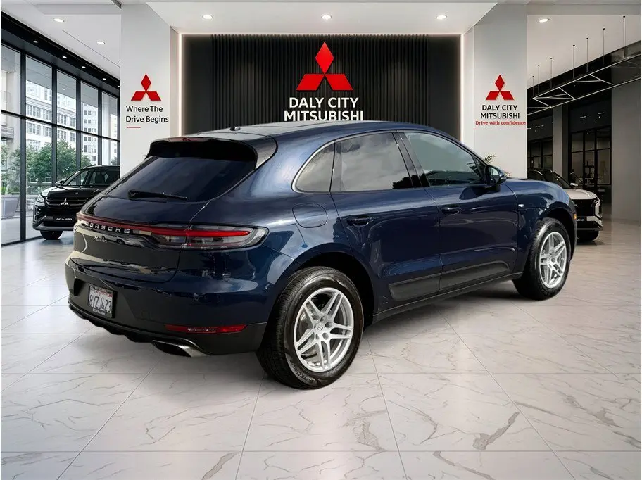 2021 Porsche Macan Base photo 5