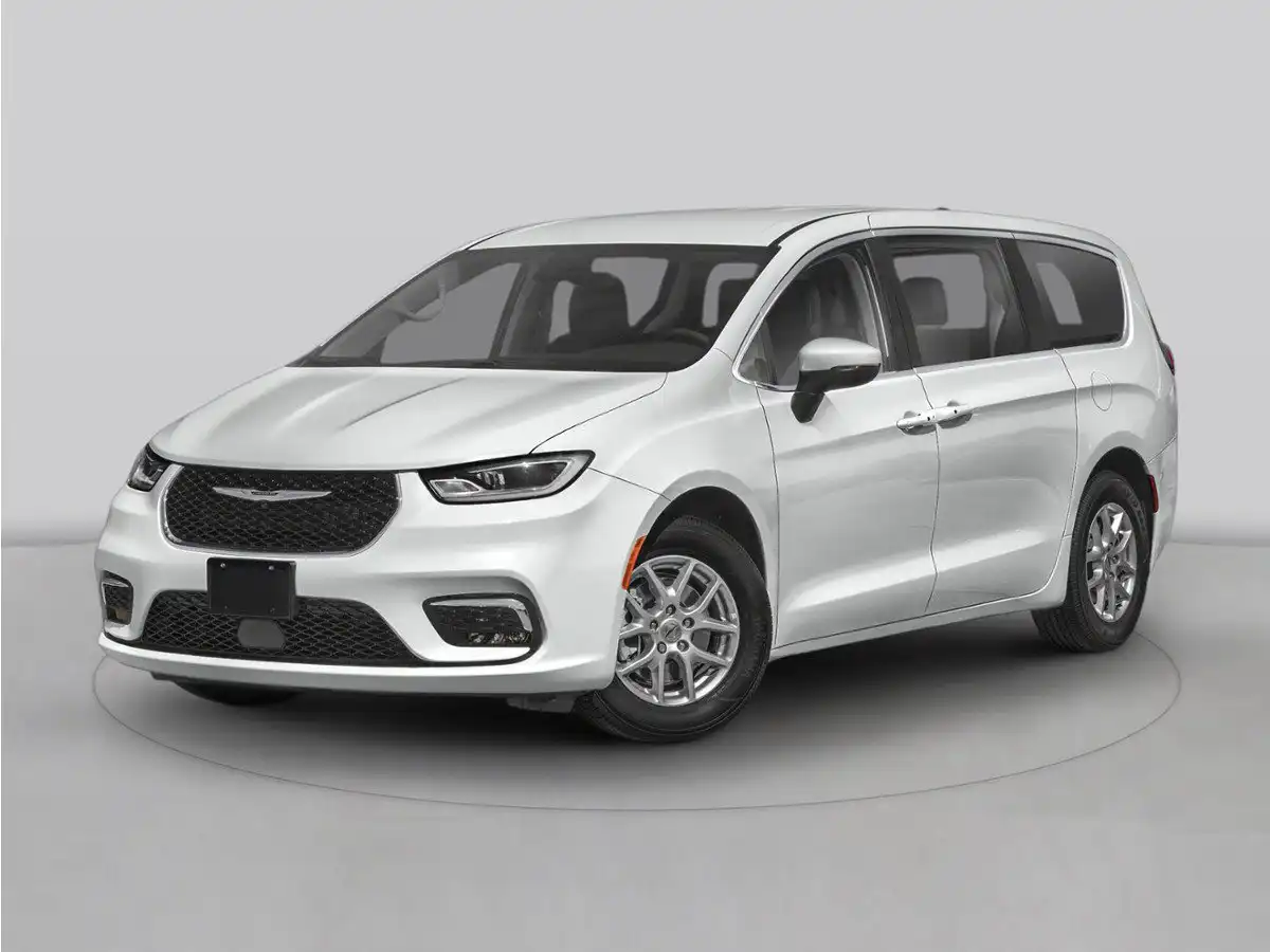 2023 Chrysler Pacifica Touring L AWD's photo