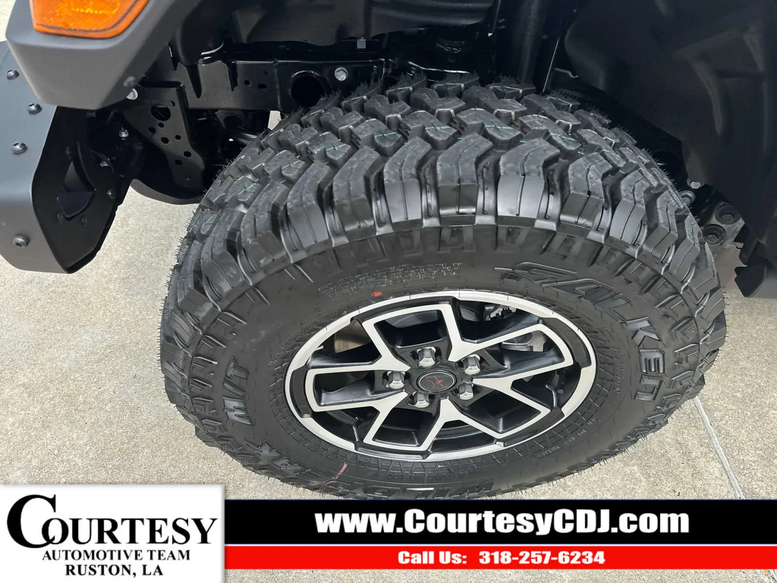 2026 Jeep Gladiator Shadow Ops Auto photo 4
