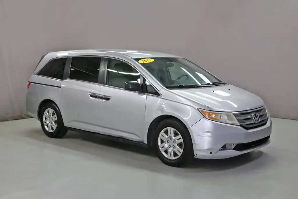 2013 Honda Odyssey LX's photo