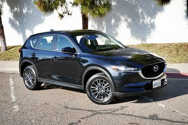 2019 Mazda CX-5 Sport Auto's photo