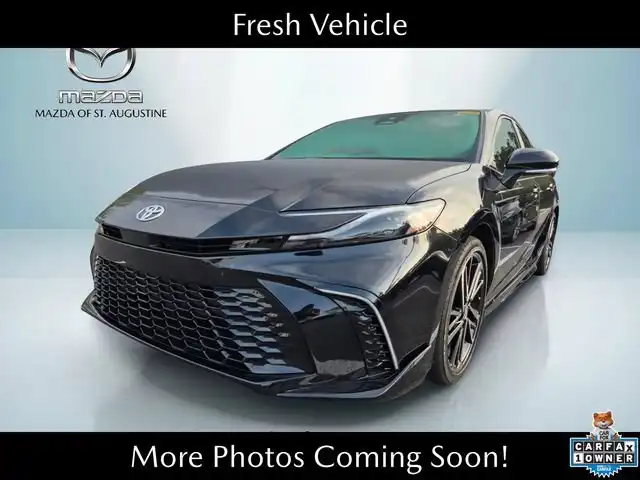 2025 Toyota Camry XSE Hybrid's photo