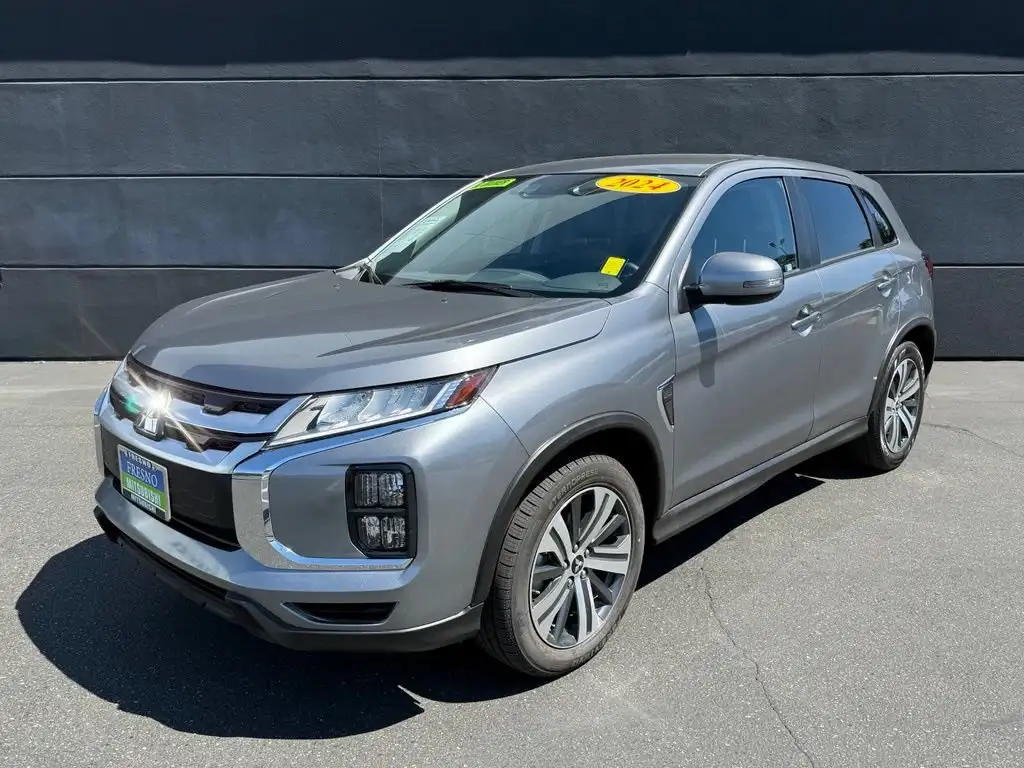 2024 Mitsubishi Outlander Sport 2.0 SE AWC CVT's photo