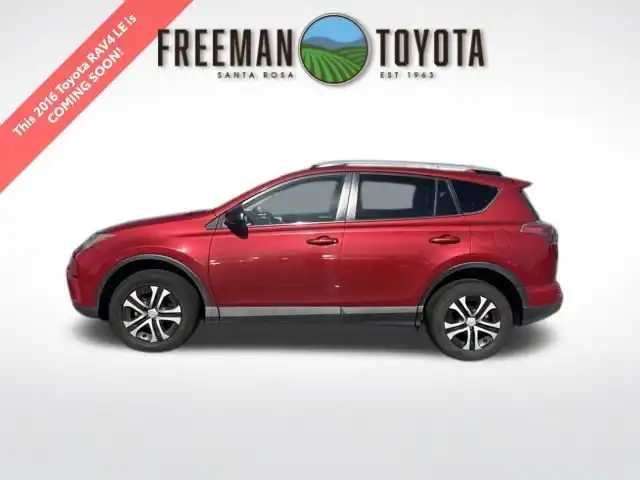 2016 Toyota RAV4 LE's photo