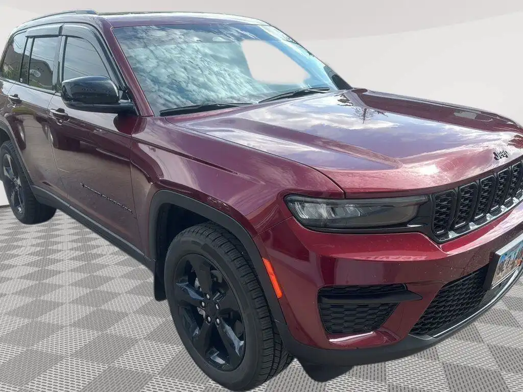 2023 Jeep Grand Cherokee Altitude X 4x4's photo