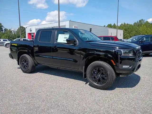 2027 Nissan Frontier SV Crew Cab 4WD SWB's photo