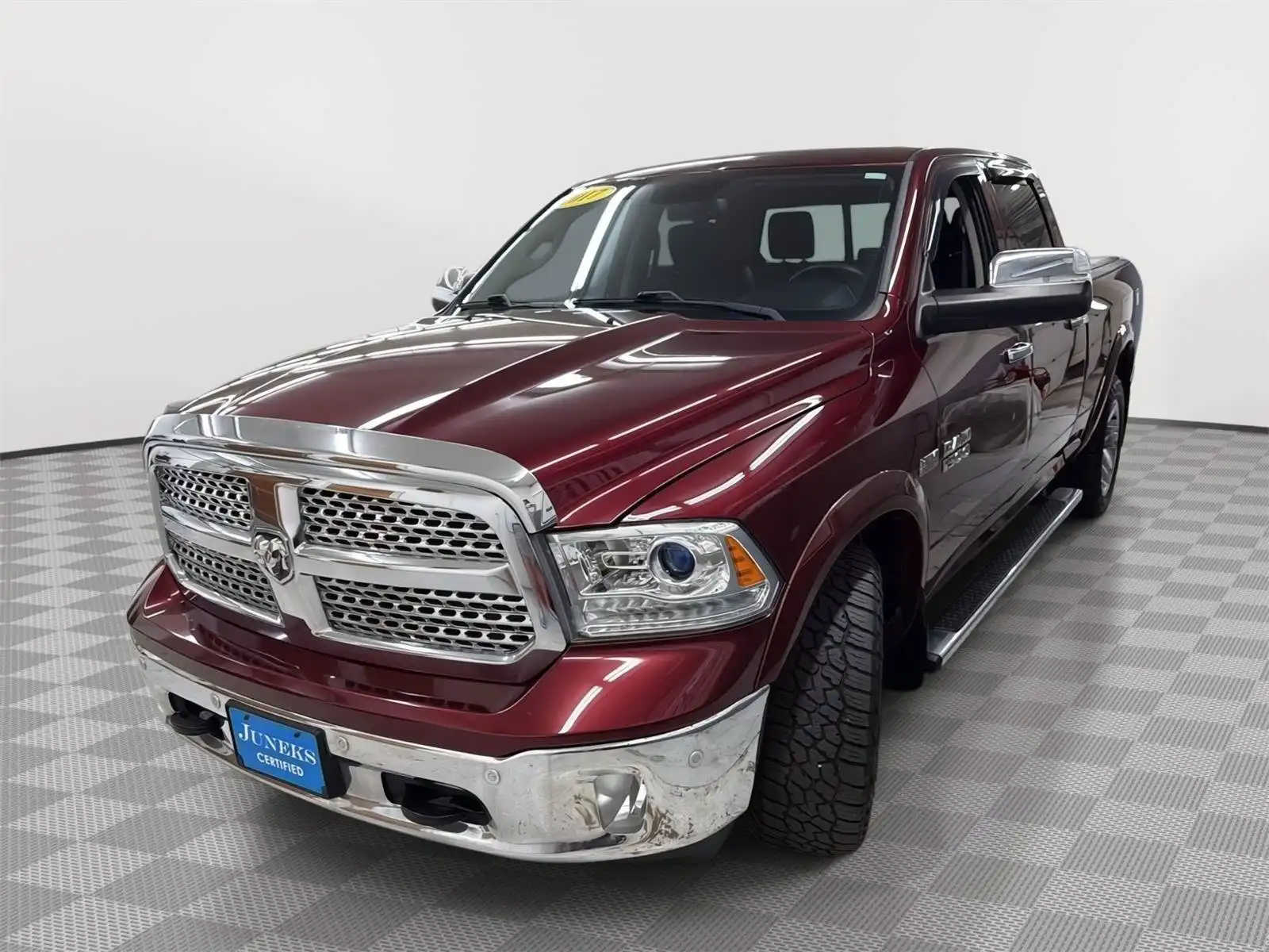 2017 RAM 1500 Laramie 4WD Crew Cab 6'4's photo