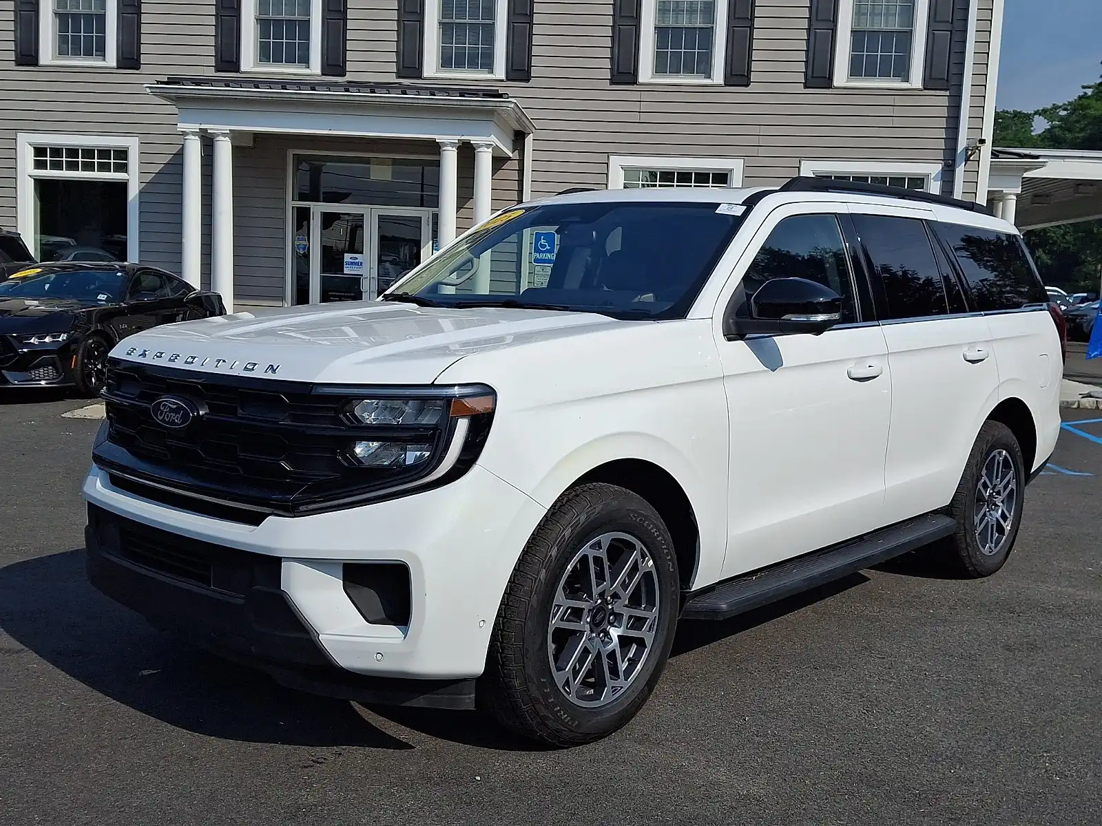 2025 Ford Expedition Active 4x4's photo