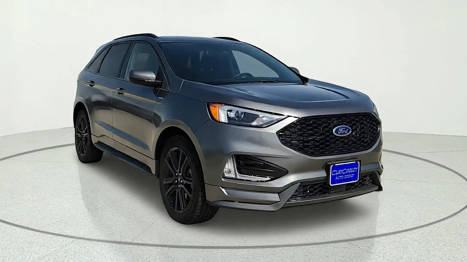 2021 Ford Edge ST-Line's photo