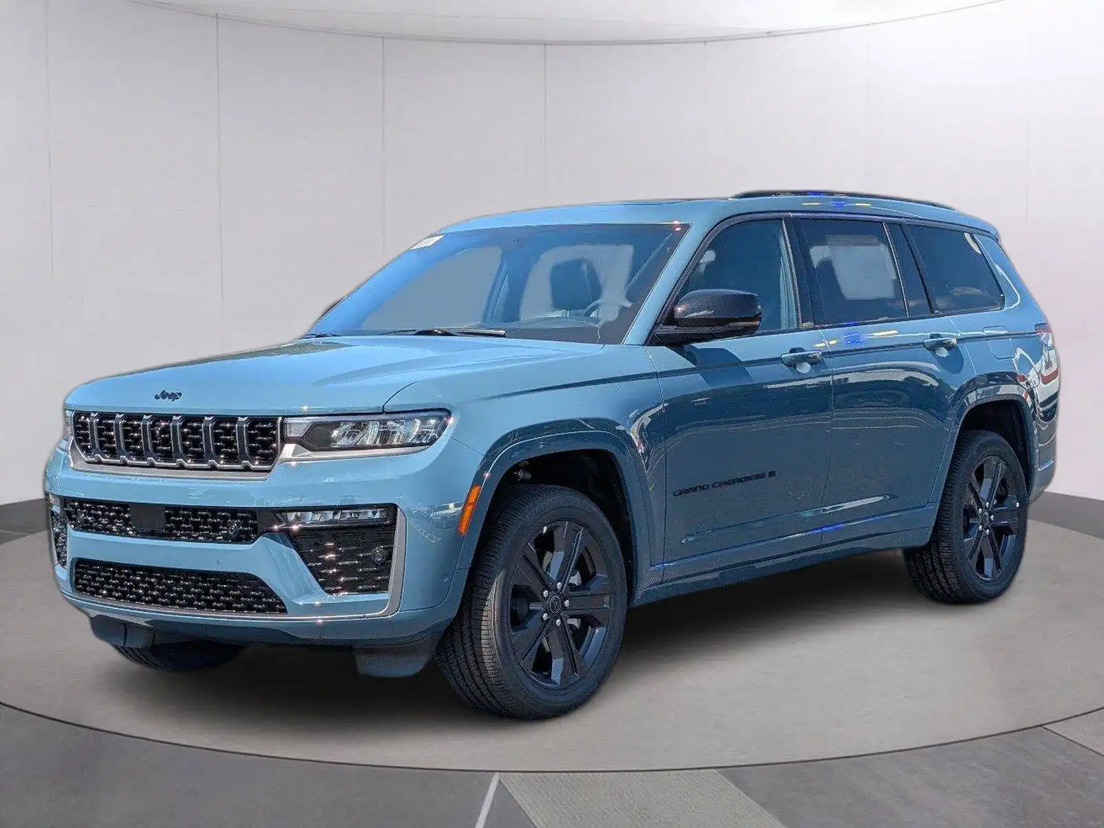 2027 Jeep Grand Cherokee L Limited Reserve 4WD's photo