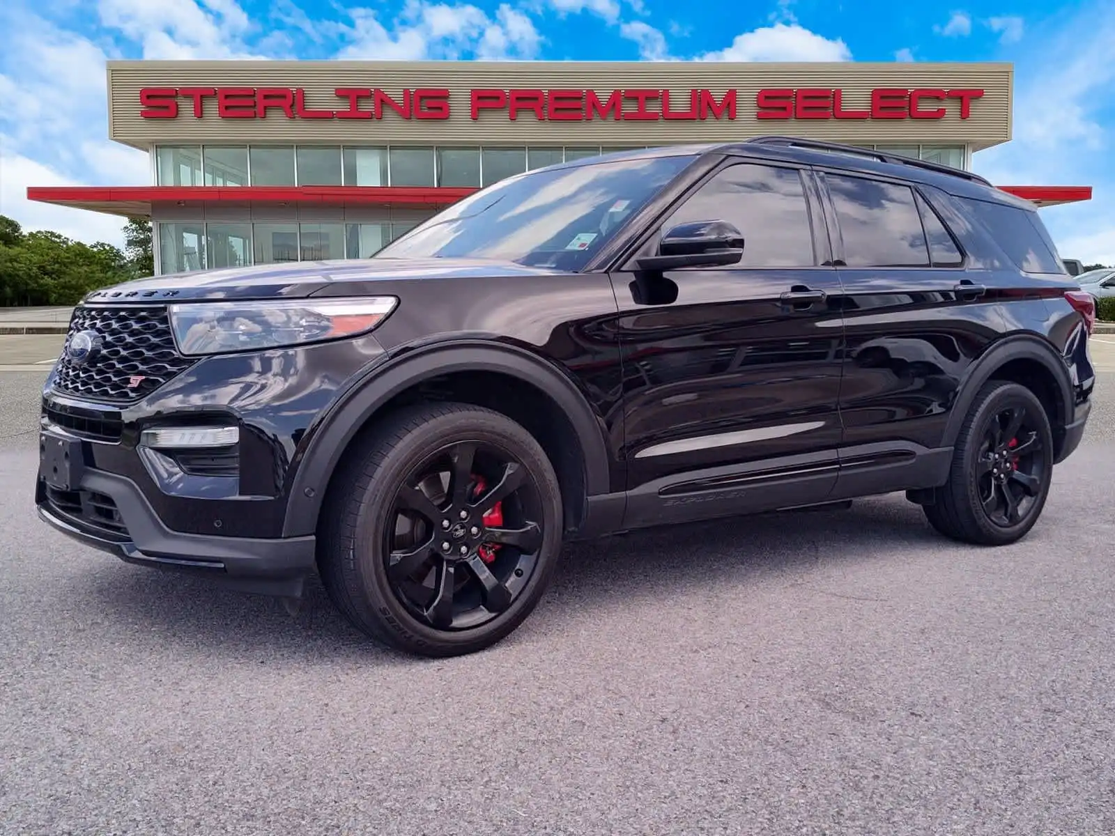 2022 Ford Explorer ST 4WD's photo