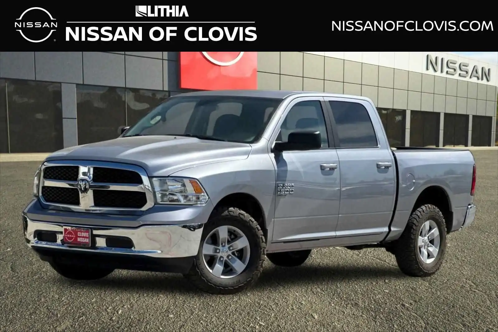 2021 RAM 1500 Classic SLT 4WD Crew Cab 5'7's photo