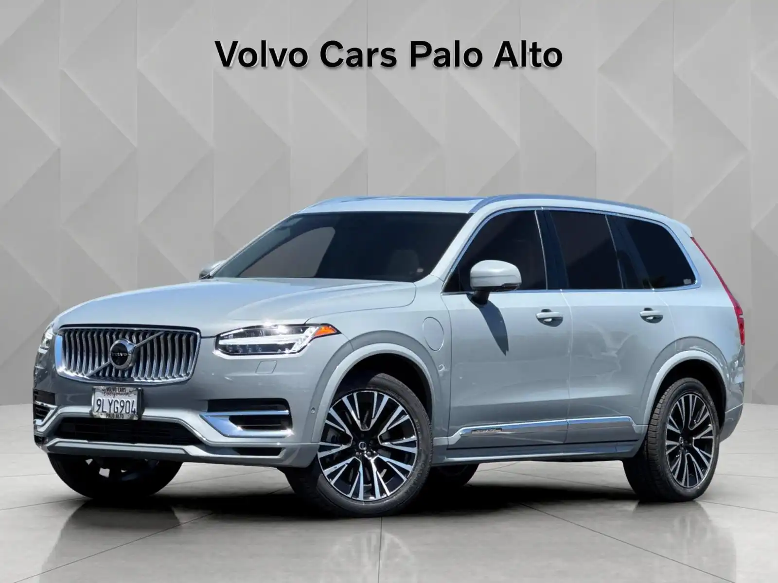 2024 Volvo XC90 T8 Recharge Plus Bright Theme 7-Seat 4WD's photo