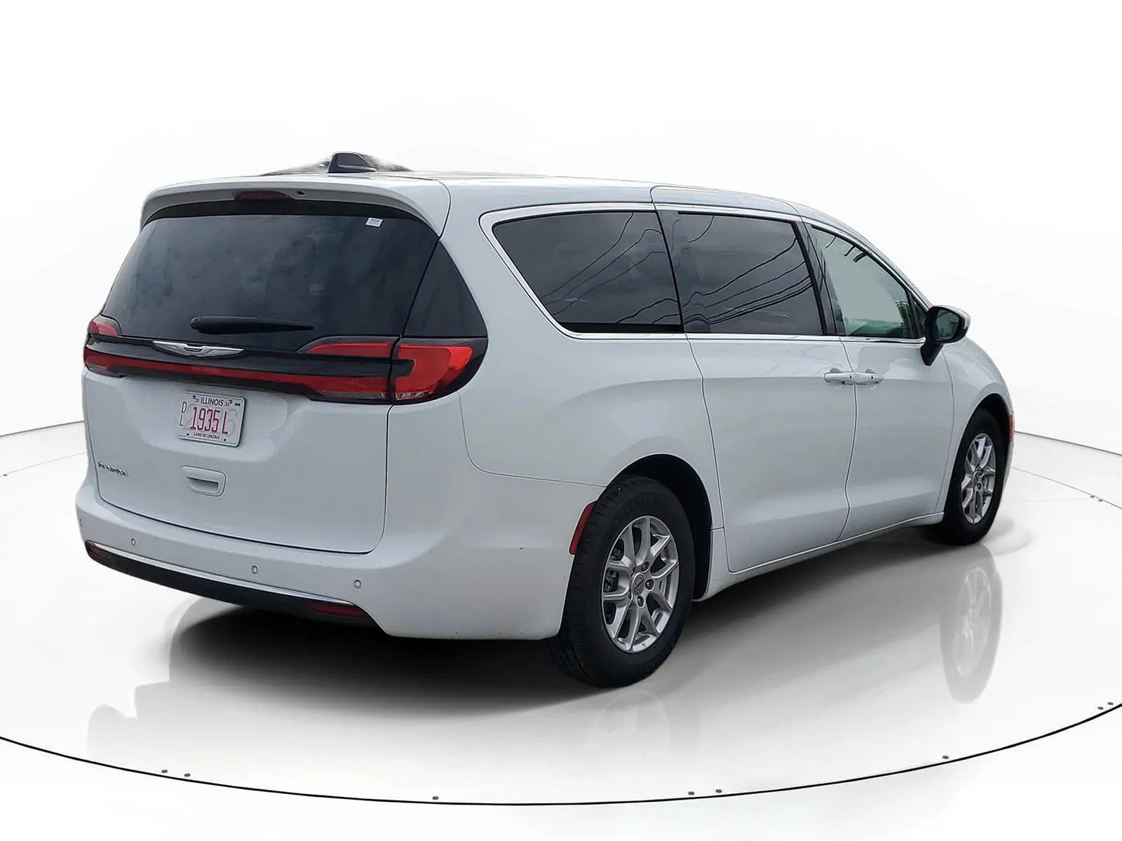 2023 Chrysler Pacifica Touring L photo 4