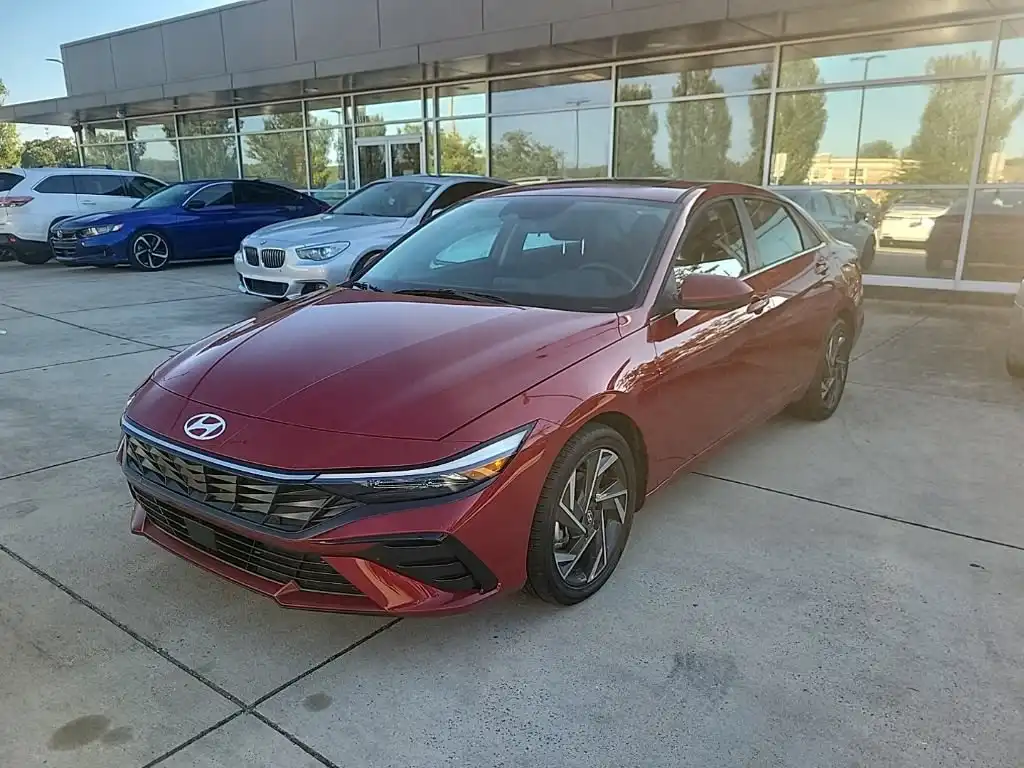 2025 Hyundai Elantra 2.0 SEL Convenience IVT's photo