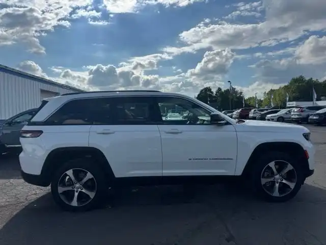 2023 Jeep Grand Cherokee 4xe 4x4's photo
