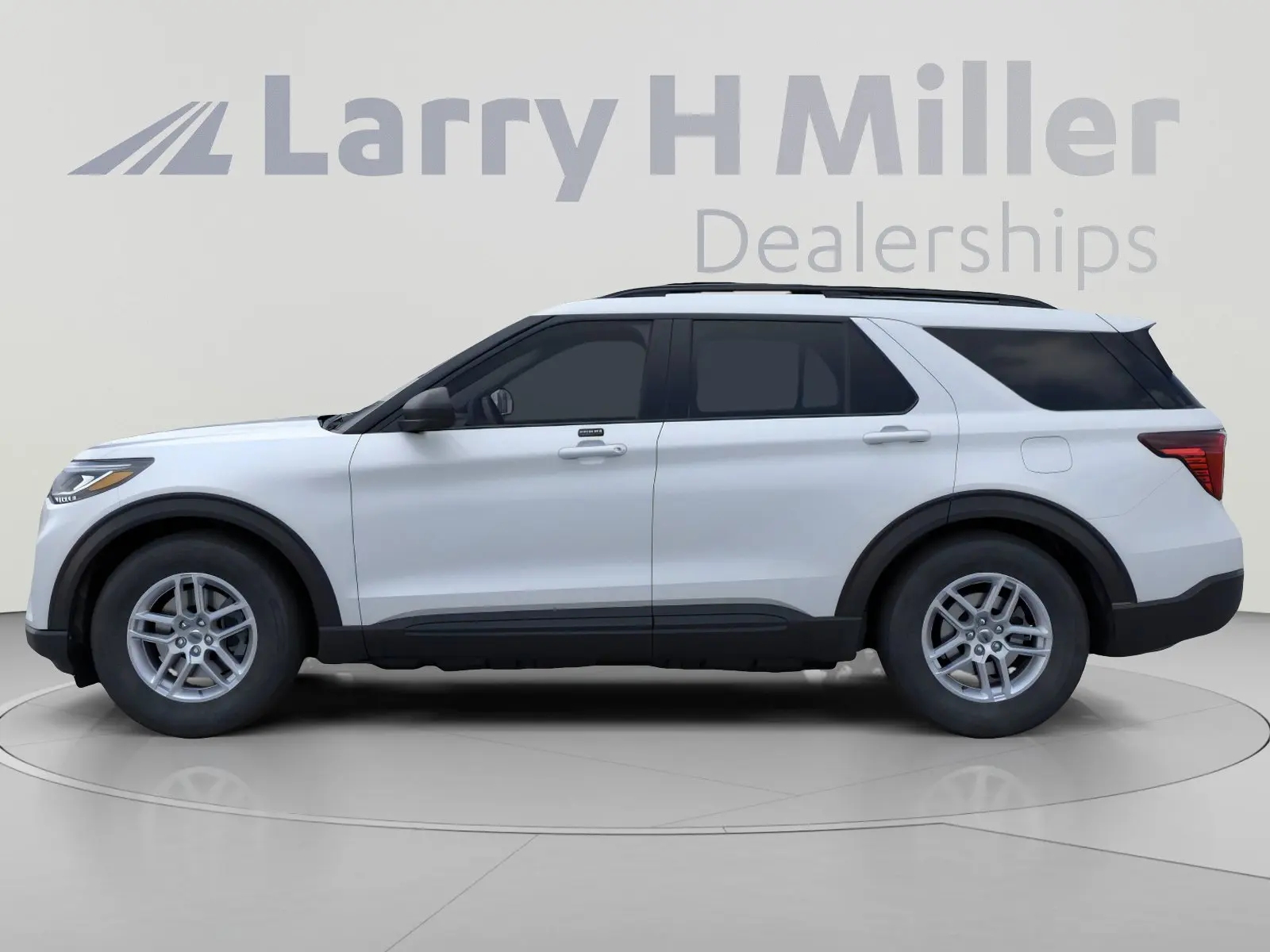 2026 Ford Explorer Active w/200A Pkg photo 3
