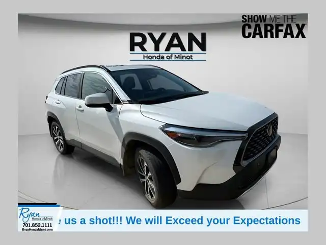 2024 Toyota Corolla Cross XLE AWD's photo