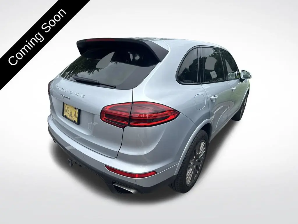 2017 Porsche Cayenne Platinum Edition photo 4