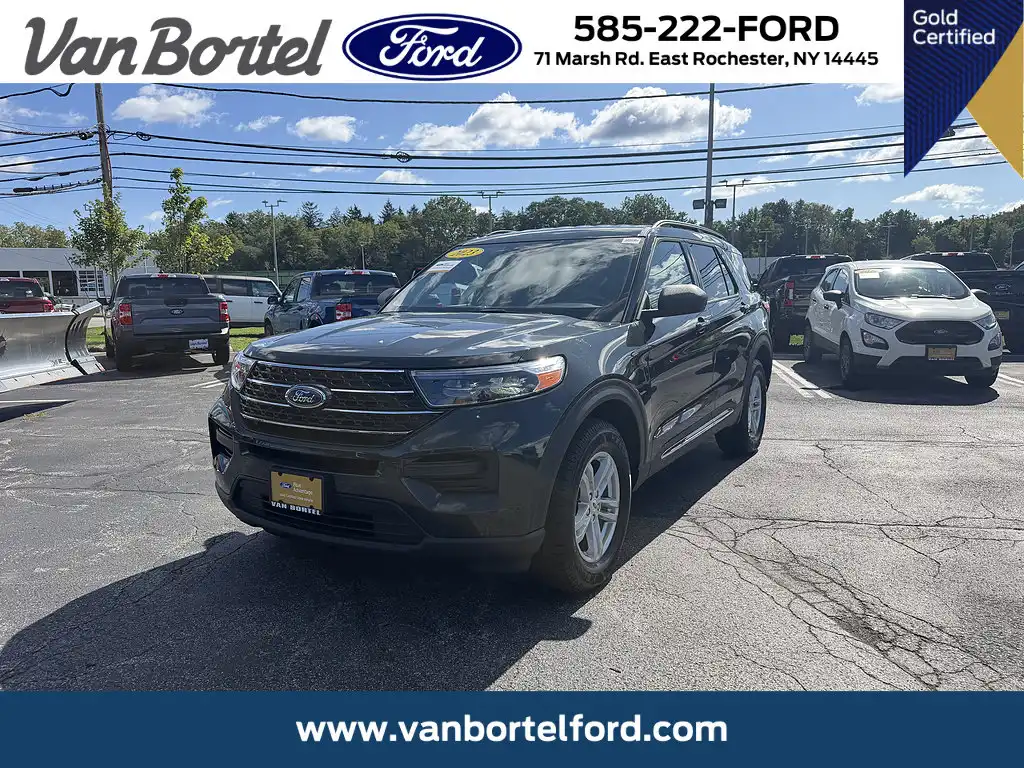 2023 Ford Explorer XLT 4WD's photo