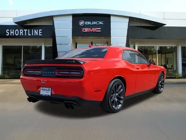 2023 Dodge Challenger R/T Scat Pack photo 3