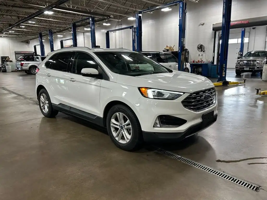 2020 Ford Edge SEL AWD's photo