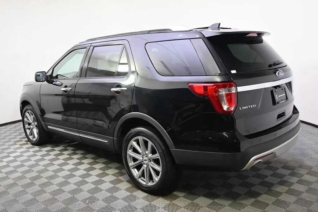 2017 Ford Explorer Limited 4WD photo 3