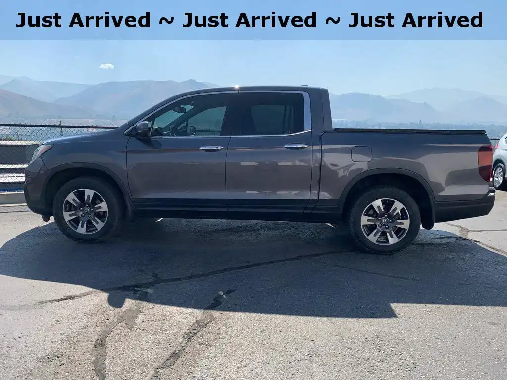 2017 Honda Ridgeline RTL-E AWD's photo