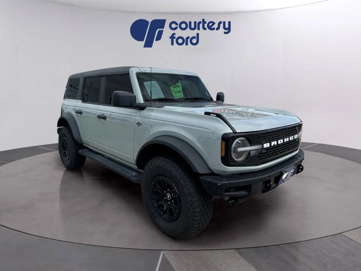 2024 Ford Bronco Wildtrak 4x4 photo 1