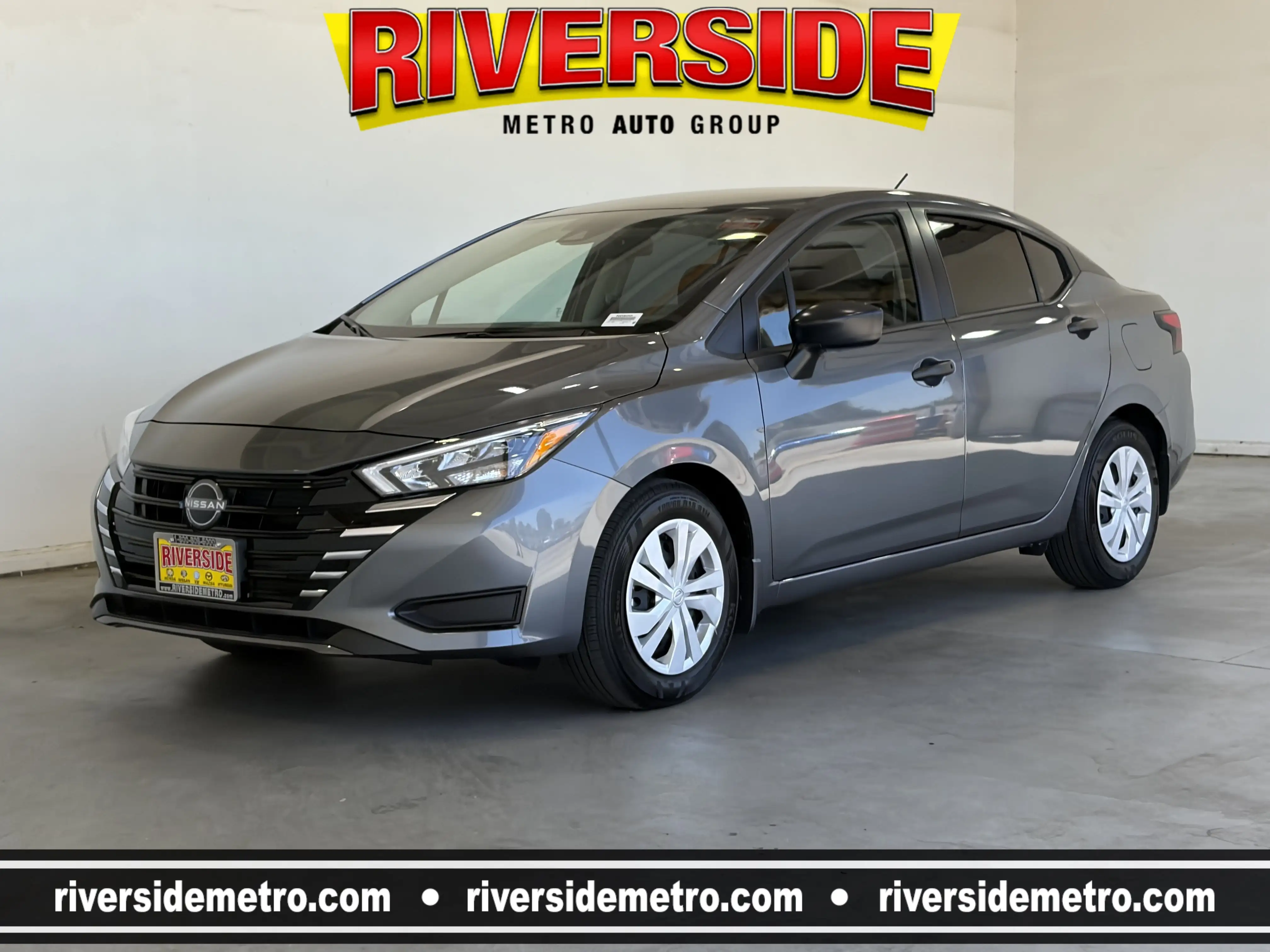2025 Nissan Versa 1.6 S CVT's photo