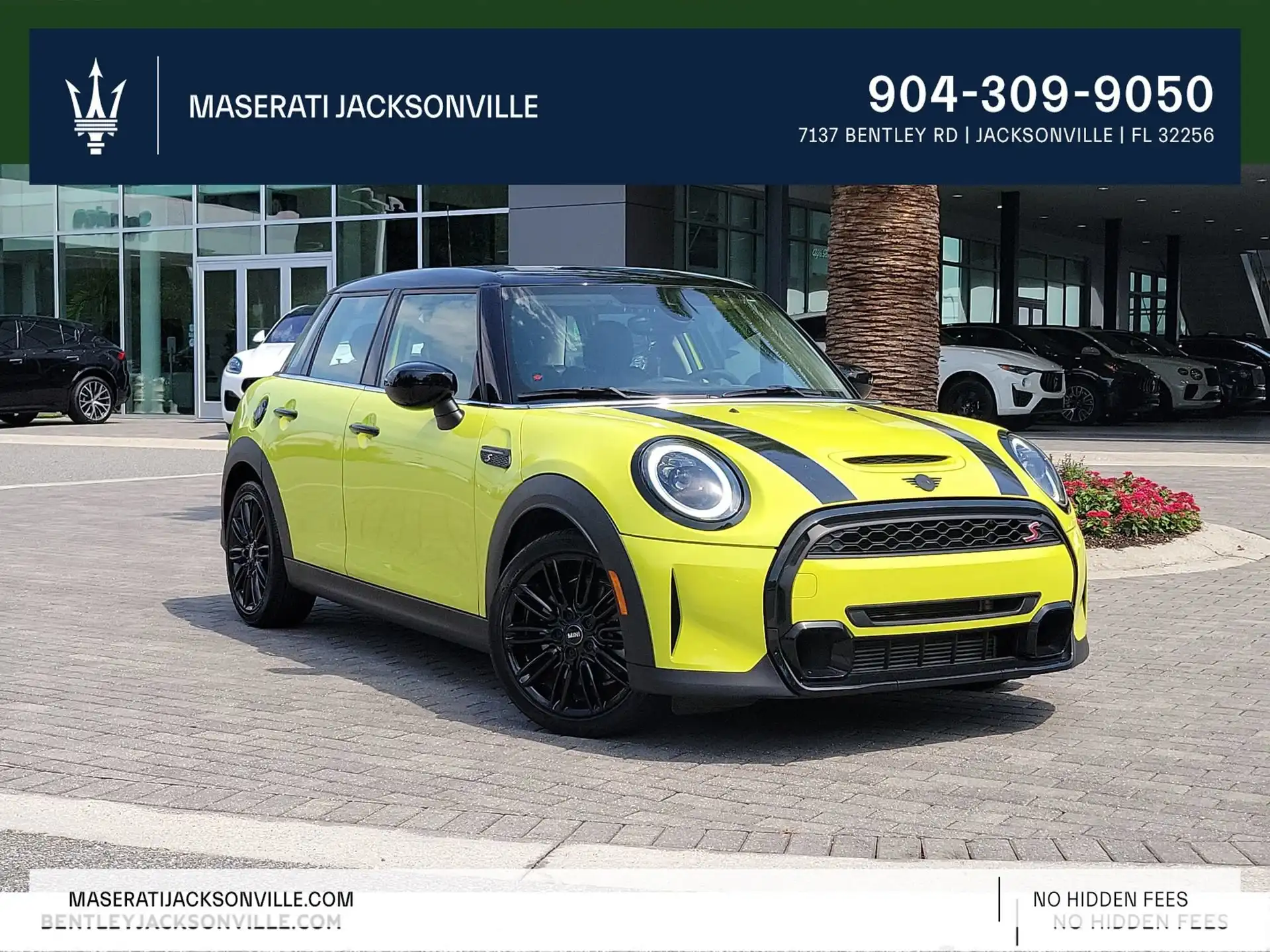 2024 MINI Hardtop Cooper S's photo