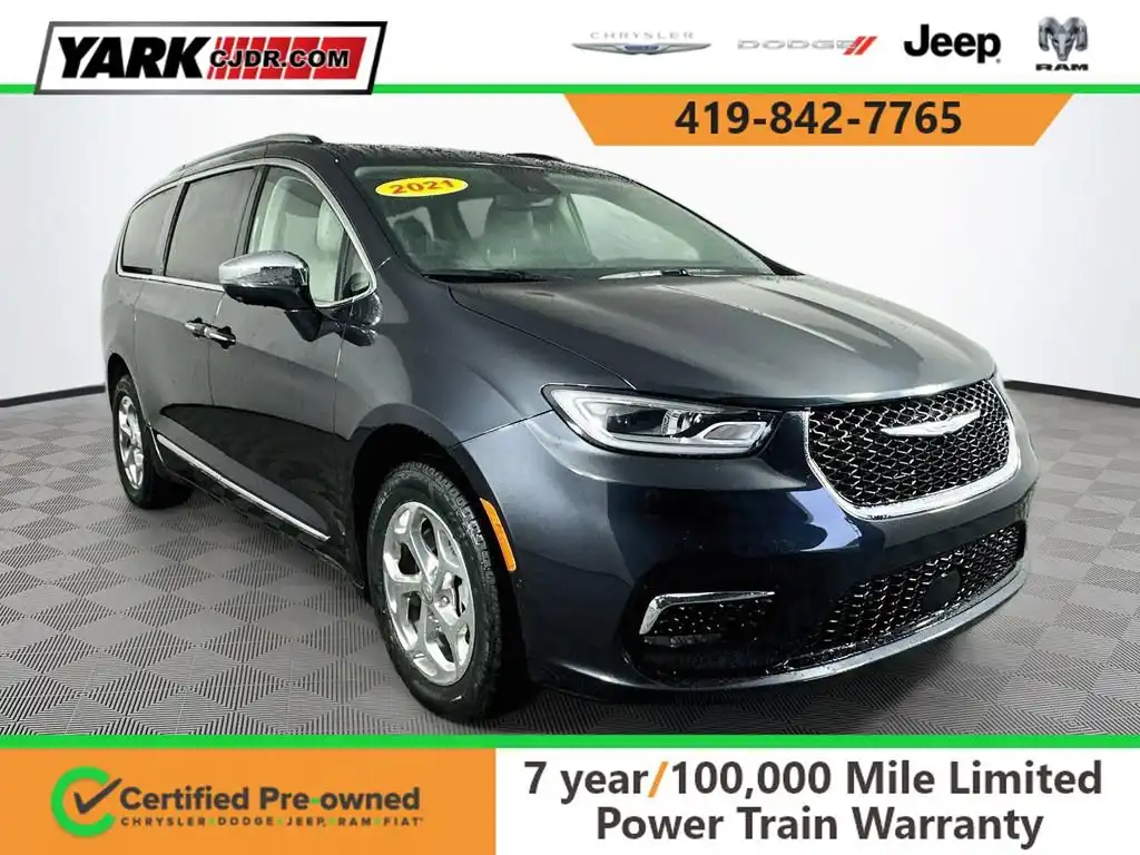 2021 Chrysler Pacifica Limited's photo