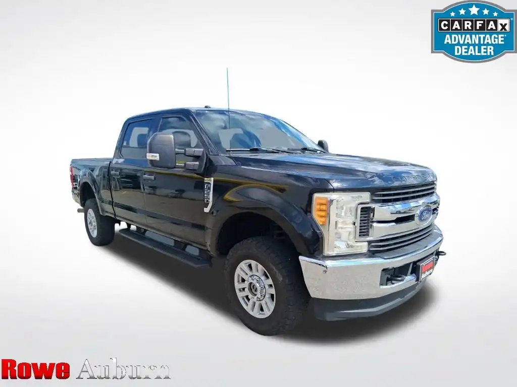 2017 Ford F-250 XLT 4WD Crew Cab 6-3/4' Box's photo
