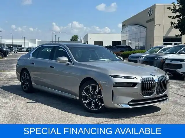 2024 BMW i7 eDrive50's photo